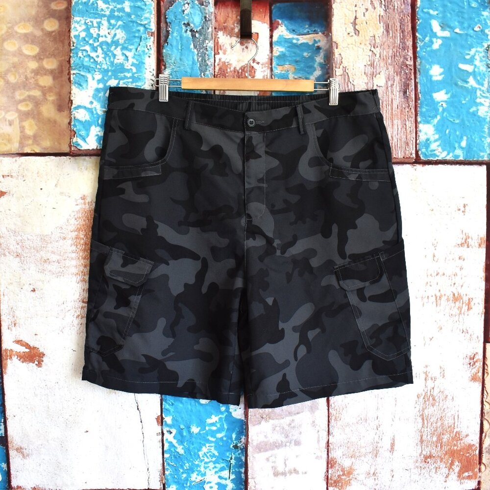 Men's Shein Cargo Shorts 7" Inseam Elastic Waist 2XLARGE Camouflage